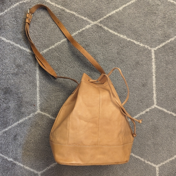 Solan Bucket Bag Tan Leather - Picture 2 of 3